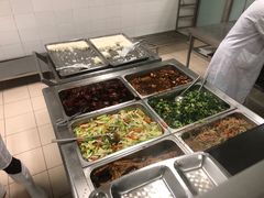 -上海市位育初级中学