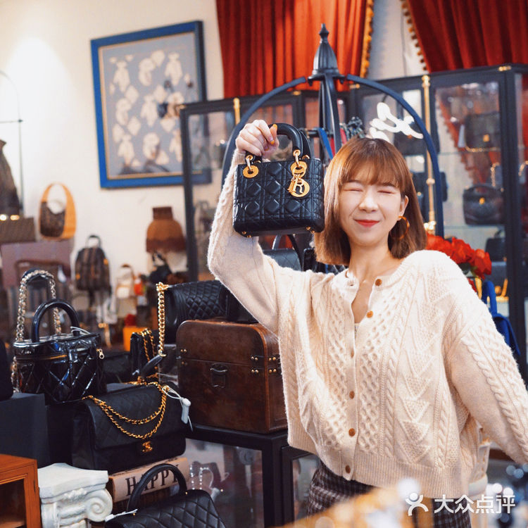 重庆小众拍照｜在西南最美中古店里拥有复古电影机位[亲亲]