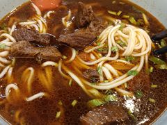 -亮亮面馆(经六路店)