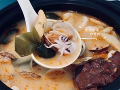 糟粕醋海鲜锅-香香海南菜餐厅