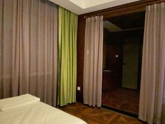 -金光大道养生馆(东方路旗舰店)