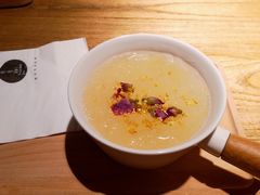 银耳桃桃-炖物24章·顺时轻养茶(杭州大厦店)