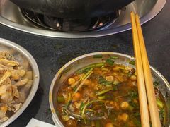 -鸿顺老铁锅美蛙鱼府(解放碑店)