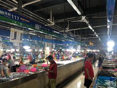 自助取餐区-三亚新鸿港水果一级批发市场