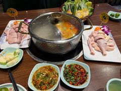 -龙泉人椰子鸡·糟粕醋·地标海南菜(龙昆南店)