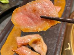 -铭牛烧肉·和牛海鲜自助(高新月牙湖店)