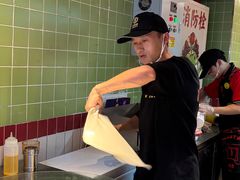 -何师傅美蛙鱼头(汉街店)