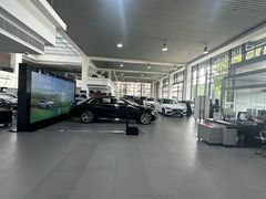 -上海星瀚奔驰4S店(红柳路店)