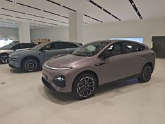 -小鹏汽车上海吴中路销售服务中心