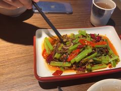-肖四女乐山跷脚牛肉(南汇大学城生活广场店)