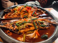 -鸣记脆皮烤鱼(三八广场店)