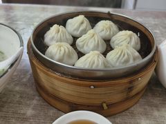 招牌鲜肉汤包-曼曼汤包(建国西路店)