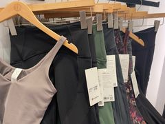 -lululemon(比斯特购物村店)