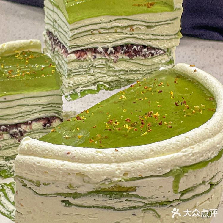 每次来新街口都会吃！芒果血糯米千层