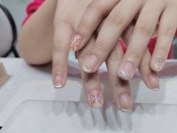 -艾珂·美甲美睫