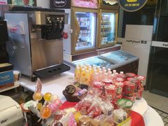 -全家便利店(宜山路站店)