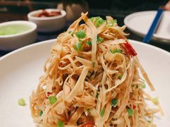 香葱拌笋衣-小大董·烤鸭(凤凰汇店)