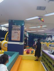 -孩子王童乐园(西安万象城店)