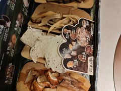 -芸山季·云南山珍菌火锅(人民广场来福士店)