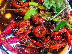 -虾弄弄海派小龙虾·牛羊蝎子火锅