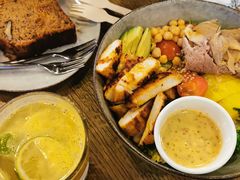 鸡肉牛油果芒果色拉-Wagas沃歌斯(富力广场店)