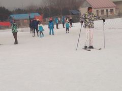 -十三陵雪世界滑雪场