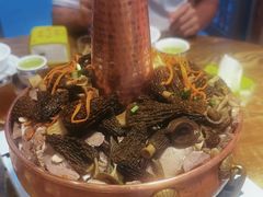 -乡土特色.冷锅鱼.牦牛肉汤锅