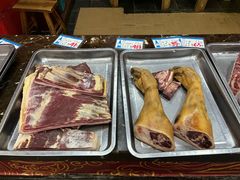 大堂-万隆火腿庄