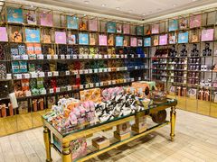 零售区-VENCHI 闻绮(北京国贸商城店)