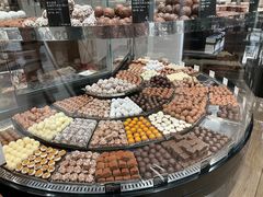 -Laderach 莱德拉(上海环贸iapm店)