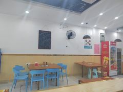 大堂-老何家后安粉·糟粕醋海鲜火锅(三亚湾椰梦长廊店)