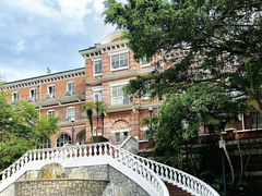 -香港大学