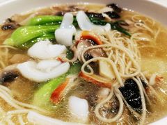 海鲜汤面-上海会馆(香港名都店)