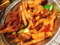 香锅凤爪王-深巷家味馆.湖北头牌红烧鱼头拌饭(黄陂店)