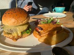 招牌牛肉汉堡-UPPER KITCHEN(延安路店)