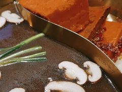 -小天鹅火锅·一线江景洪鼎旗舰店(洪崖洞店)