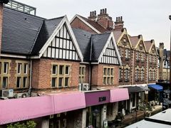 -钟书阁(松江泰晤士小镇店)