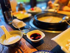 -大匠工房古船木艺术餐厅·猪肚鸡专门店(长白仙岛店)