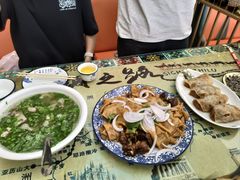 -壹阁胡羊焖饼(特色小吃街店)