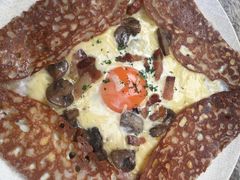 鸡蛋蘑菇熏肉荞麦可丽饼-RAC BAR(安福路店)