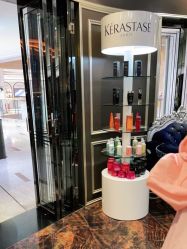 点击看大图 -八佰伴8008星级形象店