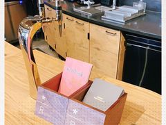 -星巴克臻选(深圳金光华店)