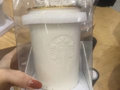 -星巴克(西安曲江银泰店)