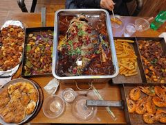 -老东镇啤酒屋海鲜加工·蒸汽海鲜·海鲜烧烤(台东店)