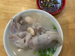 -雷祖芳老妈蹄花店