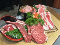 -铭牛烧肉·和牛海鲜自助(高新月牙湖店)