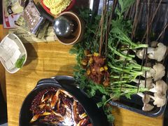 -灌县老妈砂锅串串香(万科红生活广场店)