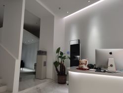 -微笑雨嘉造型护肤