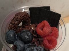 怡颗莓浆果黑巧-Blueglass酸奶(华贸购物中心店)