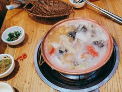 -阿婆情腊排骨火锅(金虹路店)